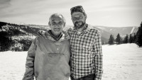 Poslední závod Oldřich Kaiser a režisér Tomáš Hodan foto marek novotny (2) nahled